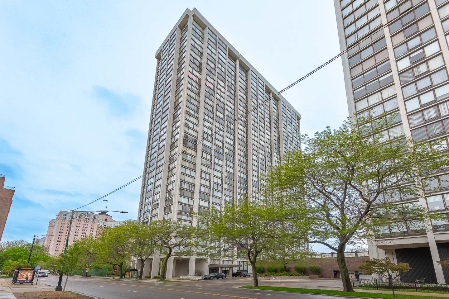 Property Photo:  5455 N Sheridan Road 3006  IL 60640 