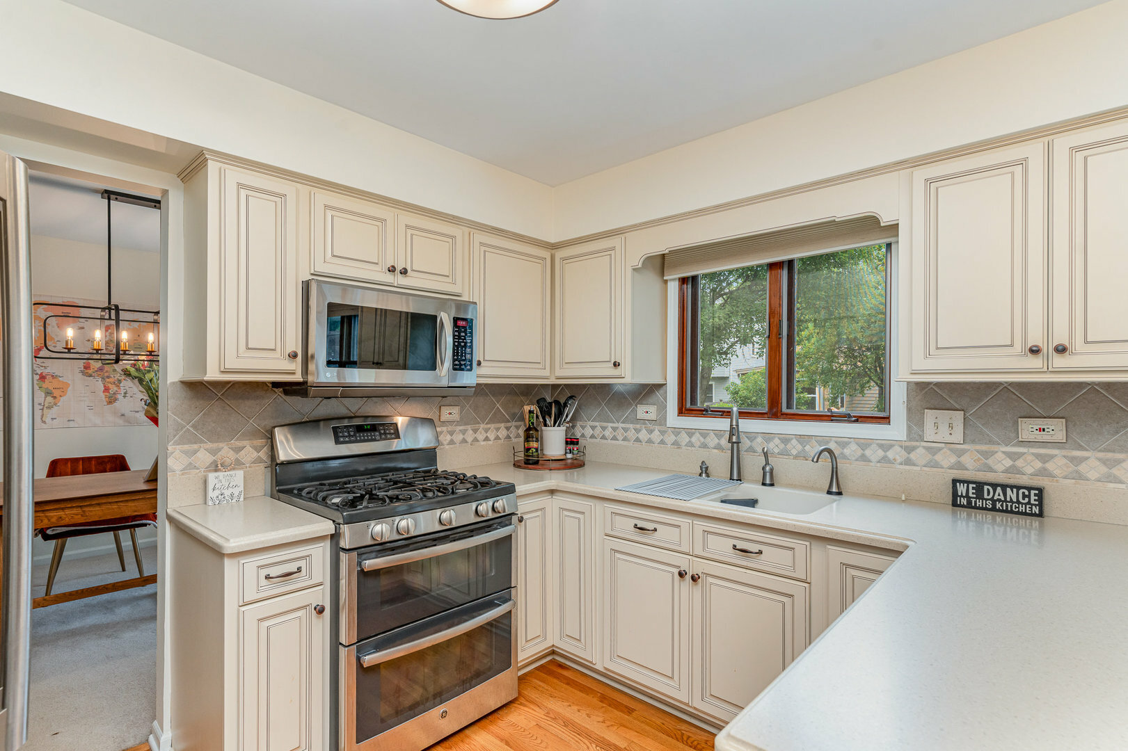 Property Photo:  513 Seville Avenue  IL 60565 