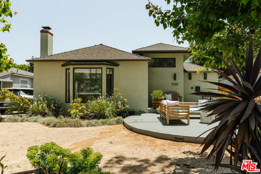Property Photo: 7920 Yorktown Avenue CA 90045