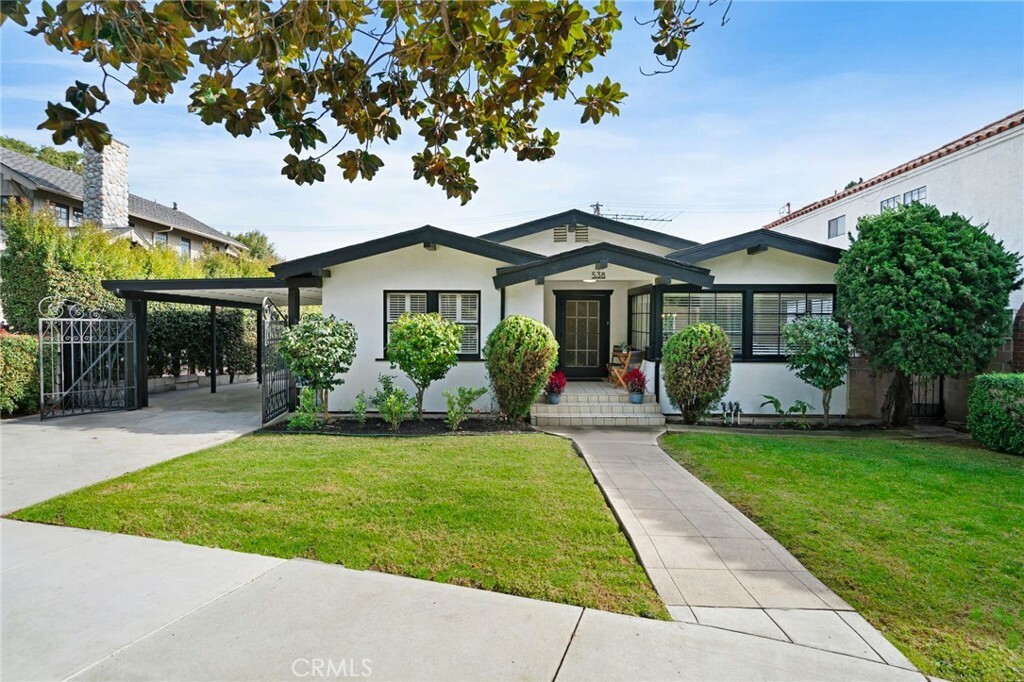 Property Photo: 538 Palisades Avenue CA 90402