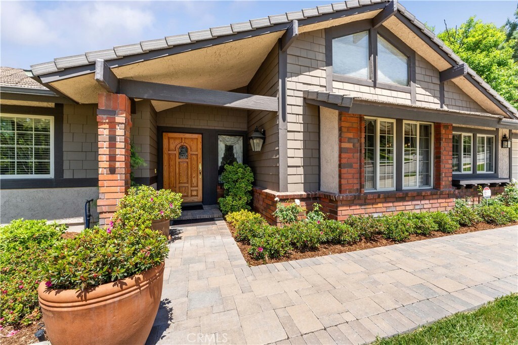 Property Photo:  725 Beaverbrook Lane  CA 91740 