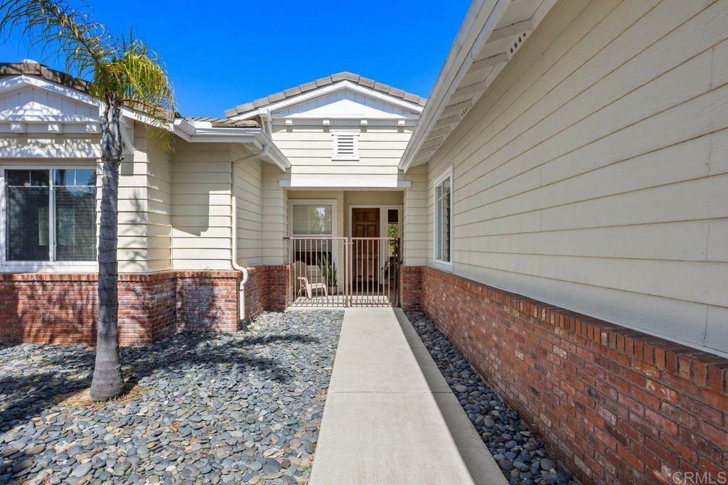 Property Photo:  435 Sandalwood Court  CA 92024 
