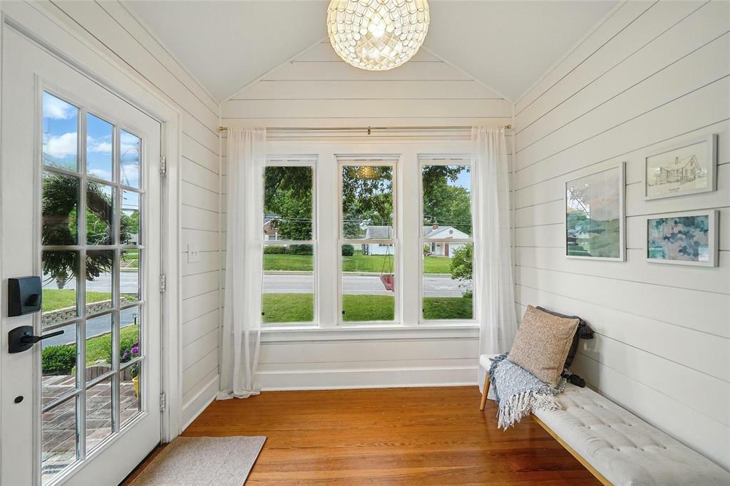 Property Photo: 808 N Geyer Road MO 63122