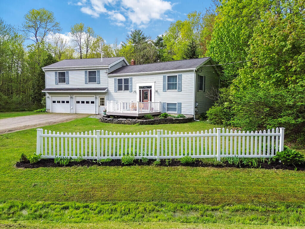 Property Photo:  25 Parmenter Terrace  ME 04358 