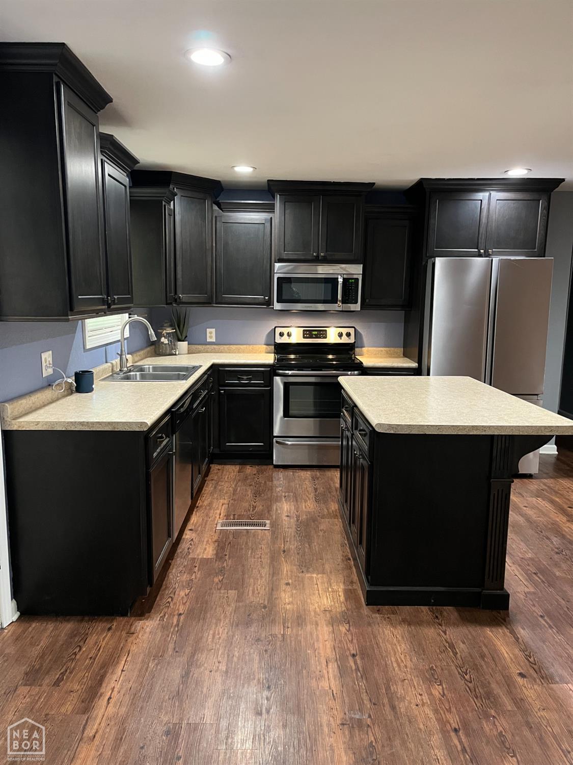 Property Photo: