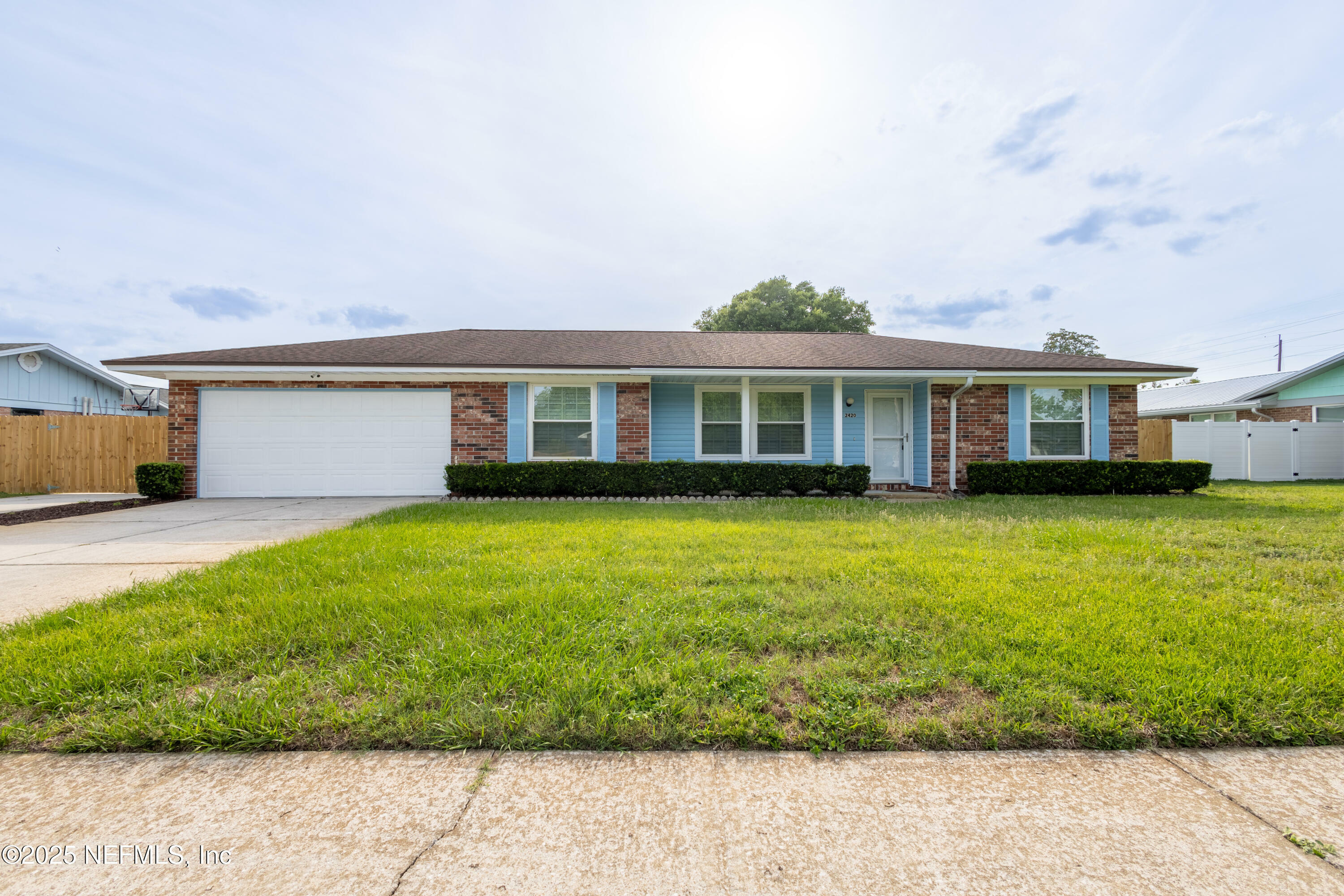 Property Photo: 2420 Blackbeard Drive FL 32224