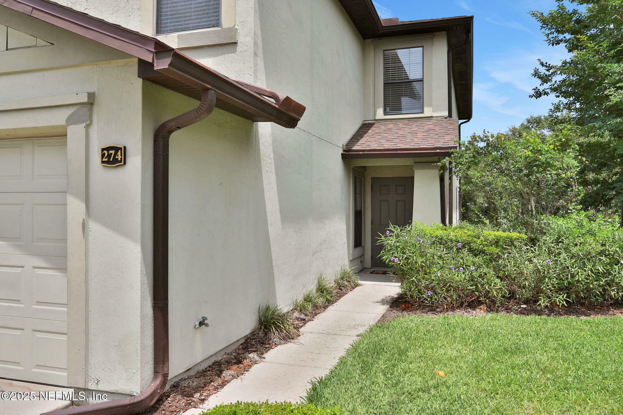Property Photo: 274 Syrah Way FL 32084