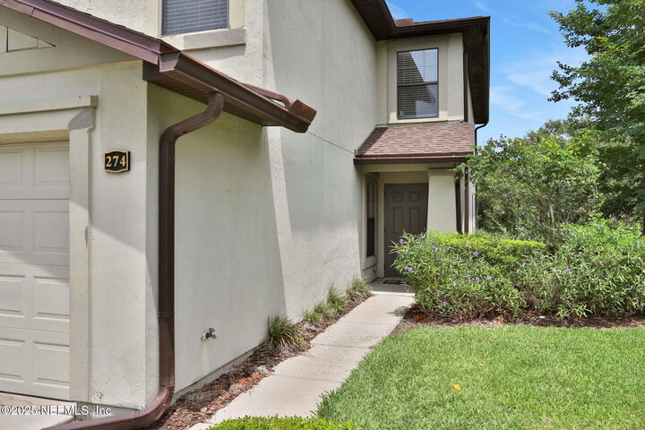 Property Photo:  274 Syrah Way  FL 32084 