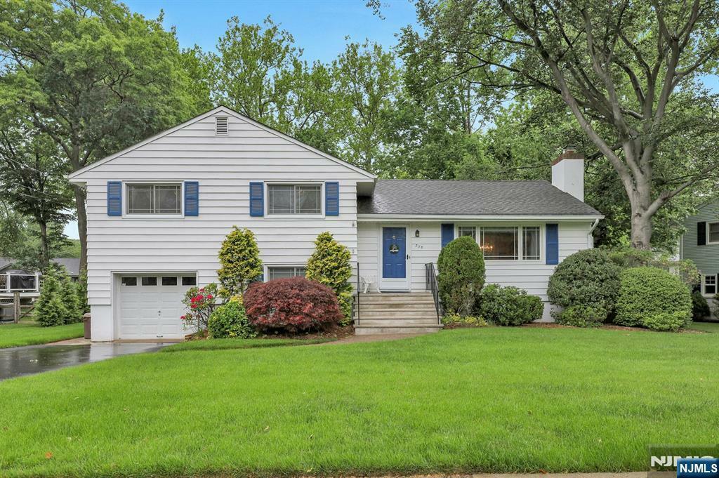 Property Photo: 259 Burnside Place NJ 07450