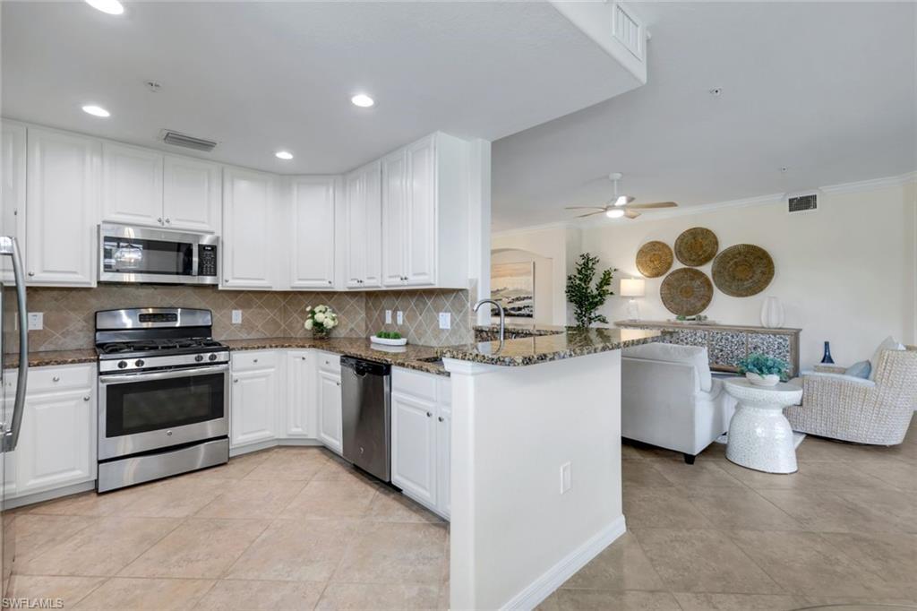 Property Photo: 3159 Serena Ln 102 FL 34114