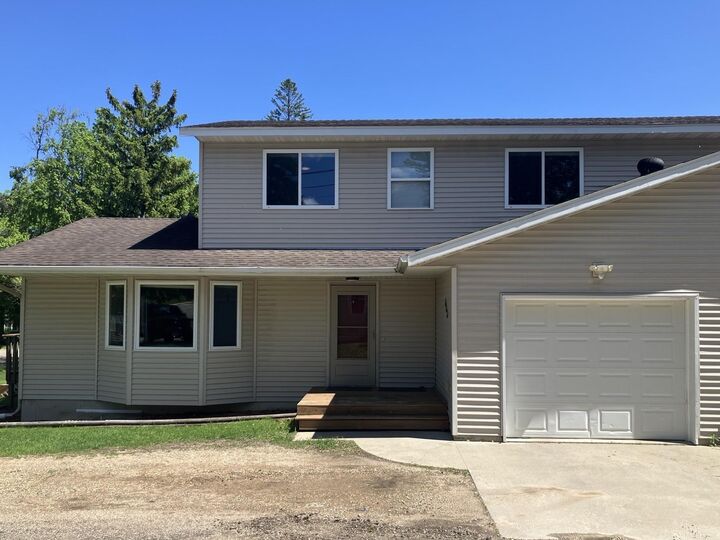 Property Photo:  408 E Beech Avenue  MN 56537 
