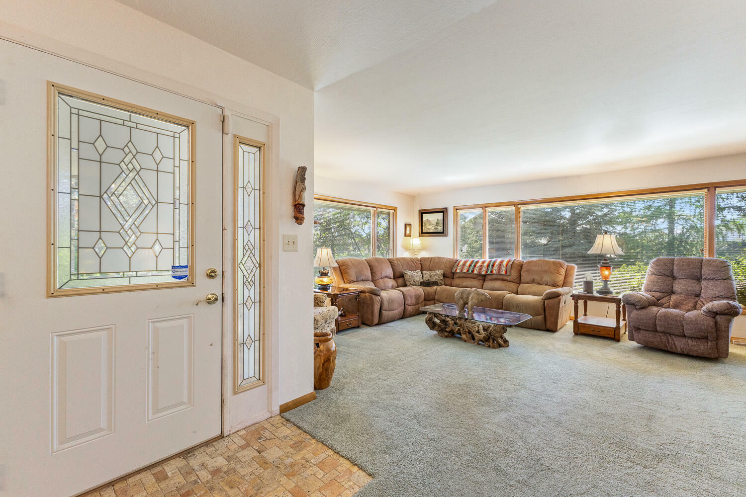 Property Photo: 1550 SW Quartz Avenue OR 97756