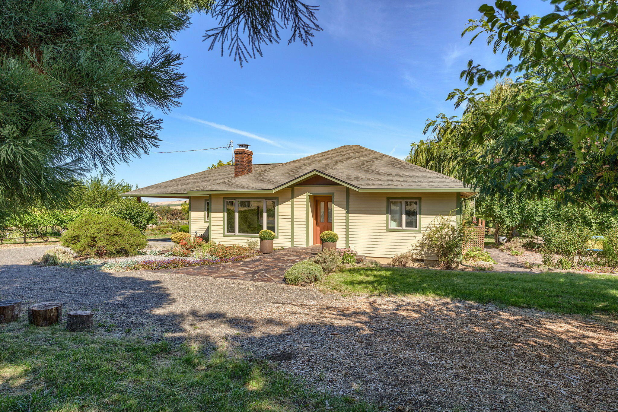 2045 E Main Street  Ashland OR 97520 photo