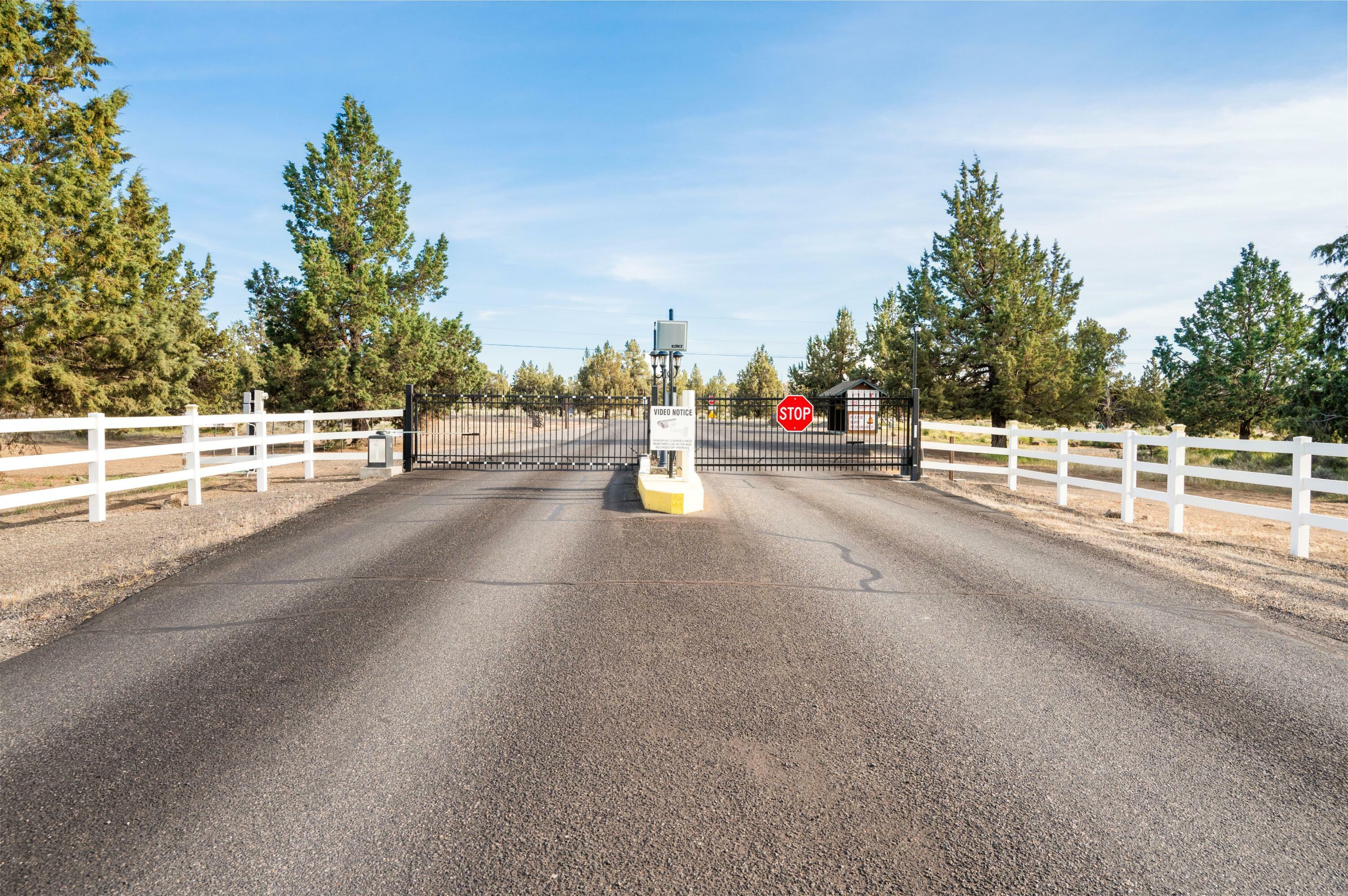 Property Photo: SW Mt. St. Helens Drive Tl1000 OR 97753