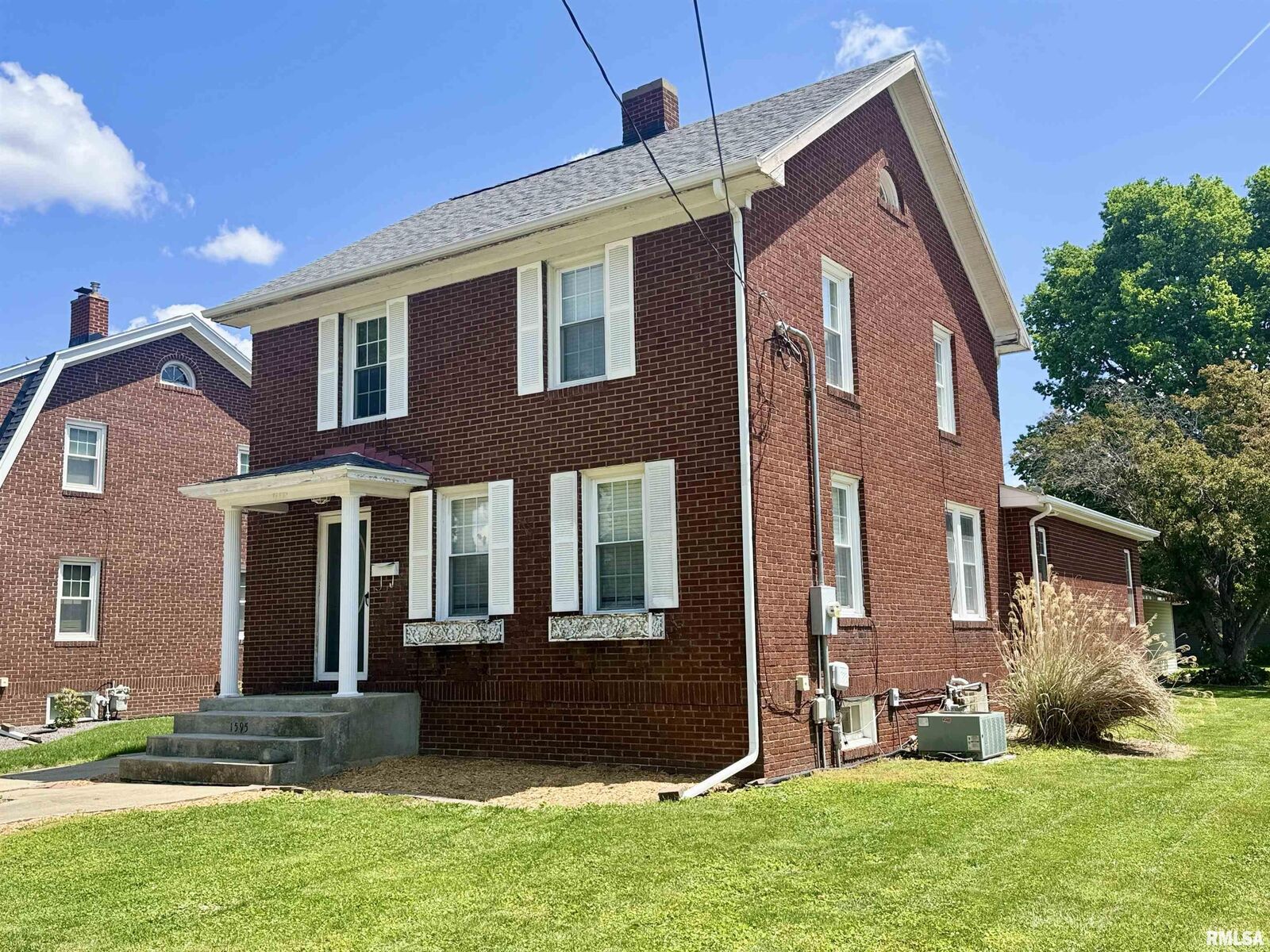 Property Photo:  1595 N Kellogg Street  IL 61401 