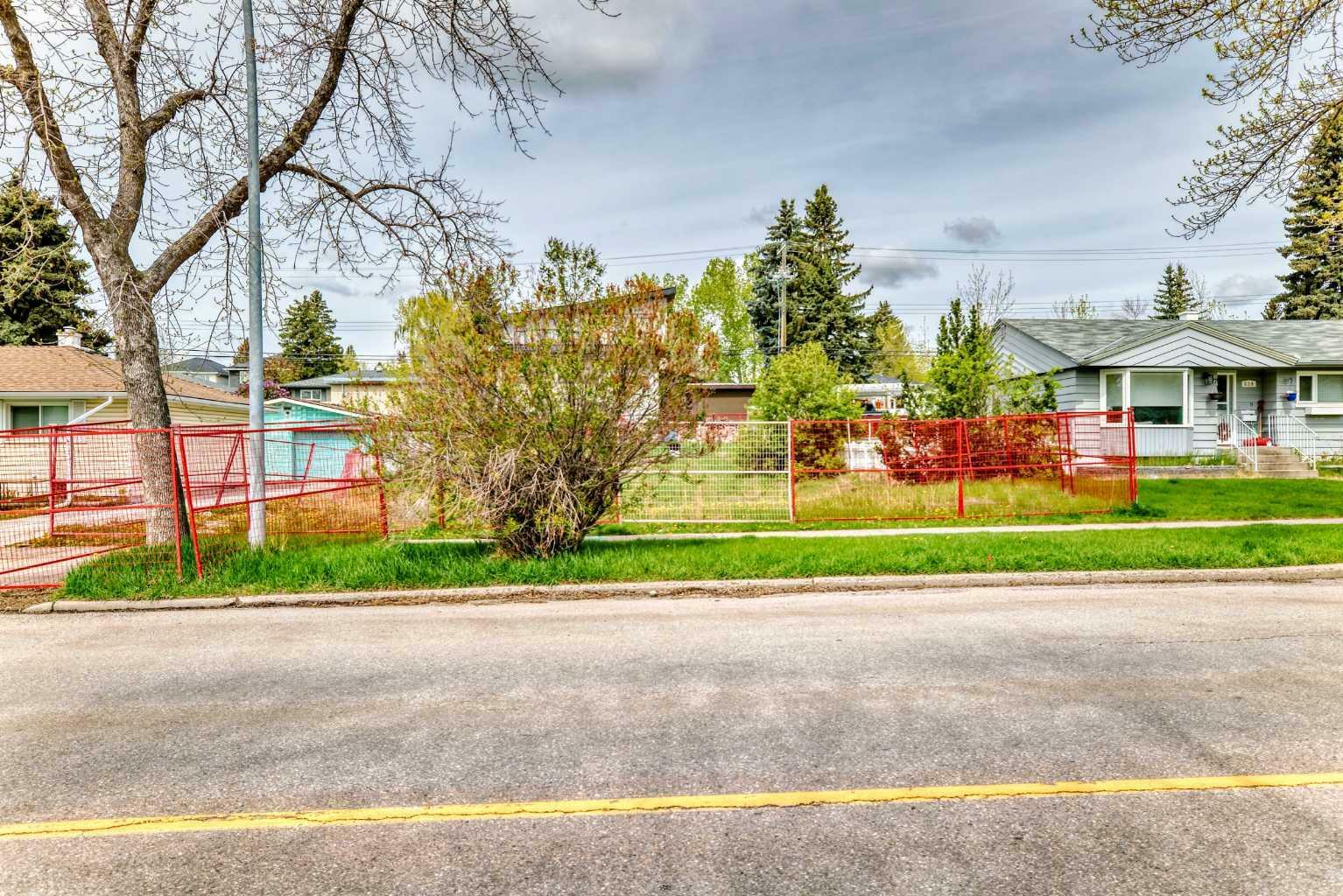 521 Northmount Drive NW  Calgary AB T2K 3J1 photo