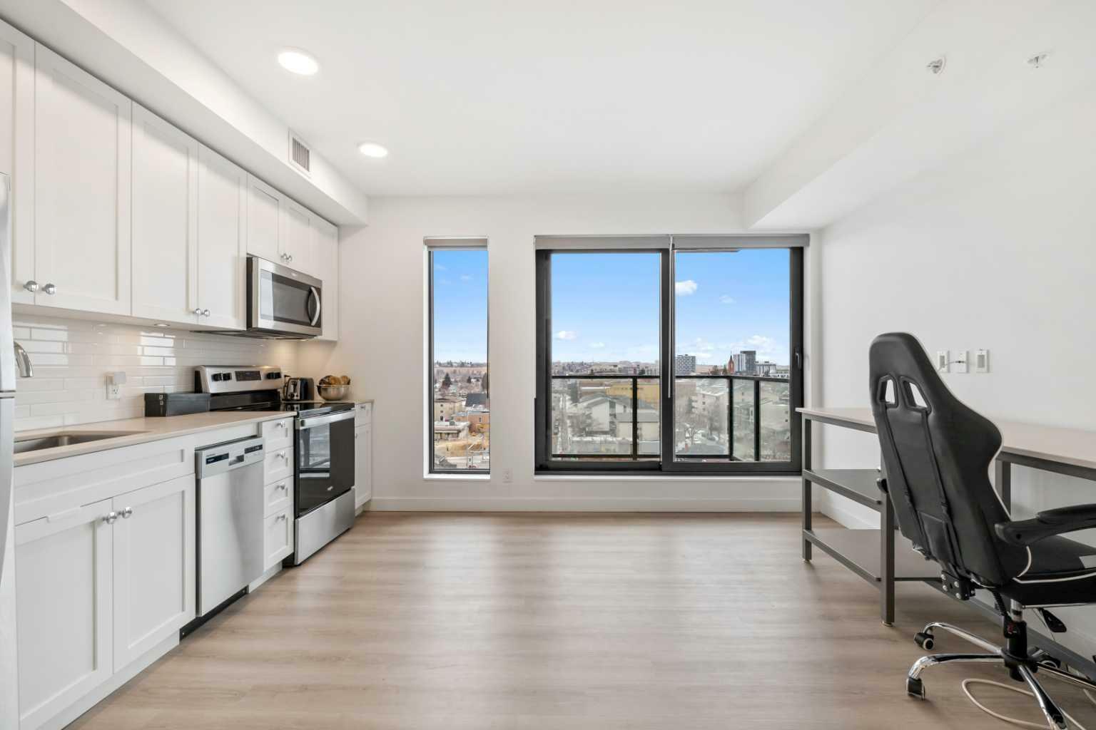 Property Photo: 123 4 Street NE 908 AB T2E 3S2