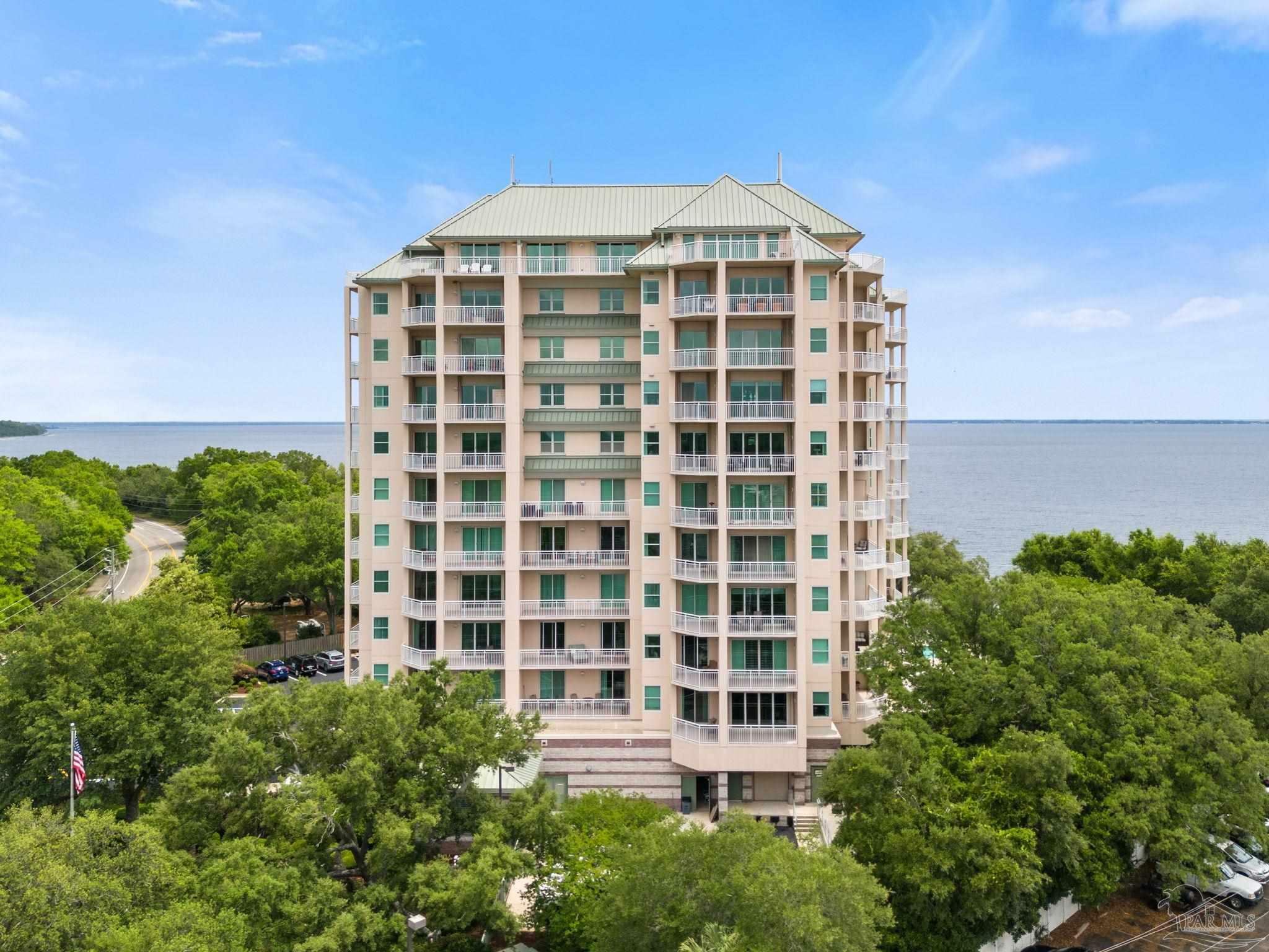 Property Photo: 1700 Scenic Hwy 404 FL 32503