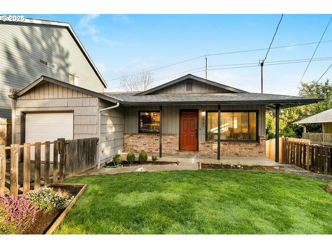 2747 NE Bryant St  Portland OR 97211 photo