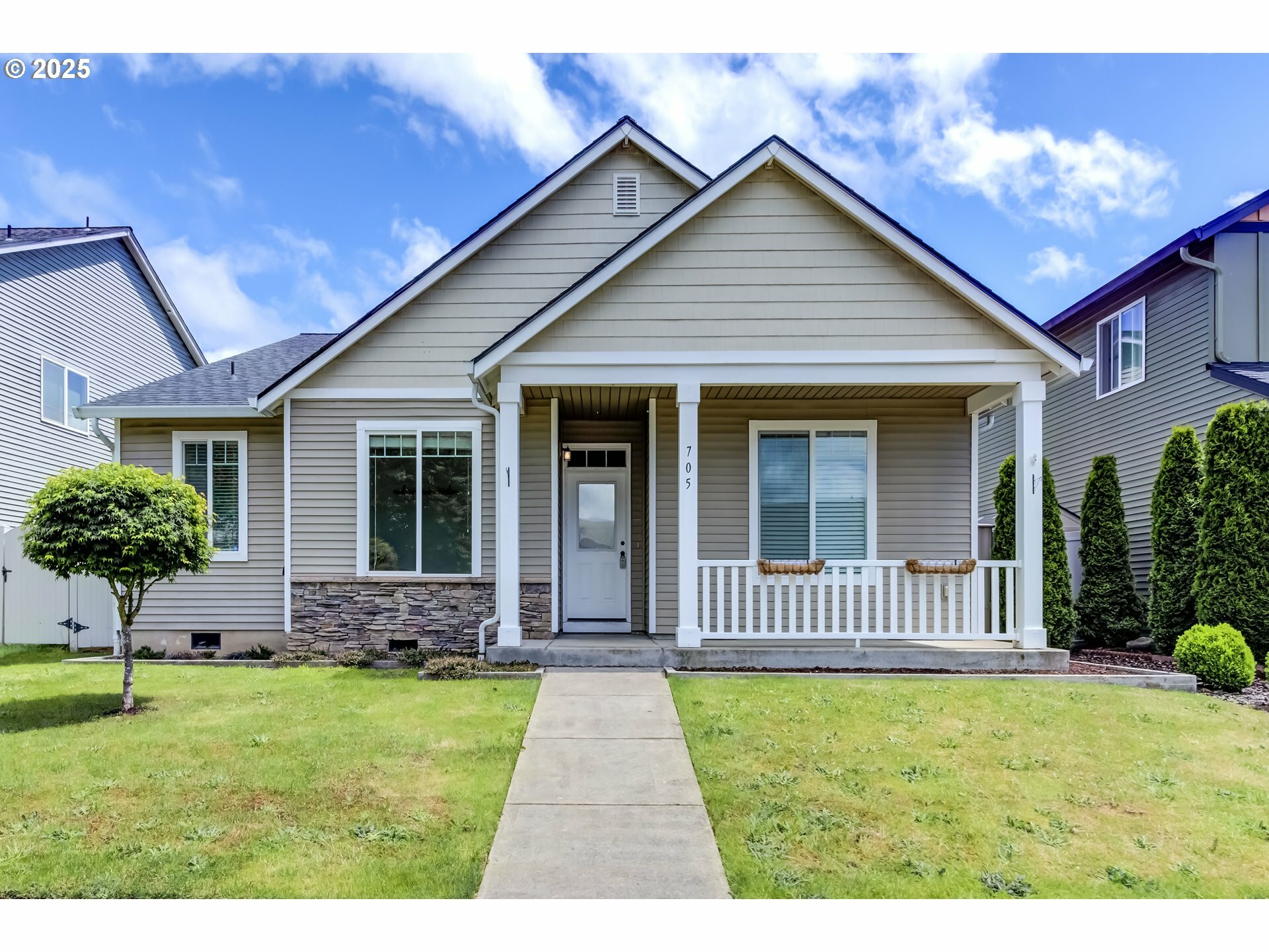 Property Photo: 705 NW 25th Ave WA 98604