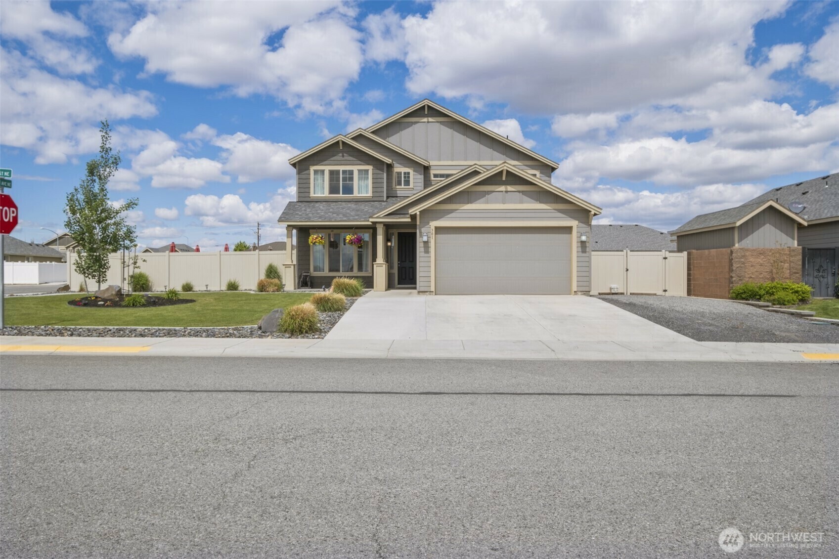 Property Photo: 301 K St NE WA 98848