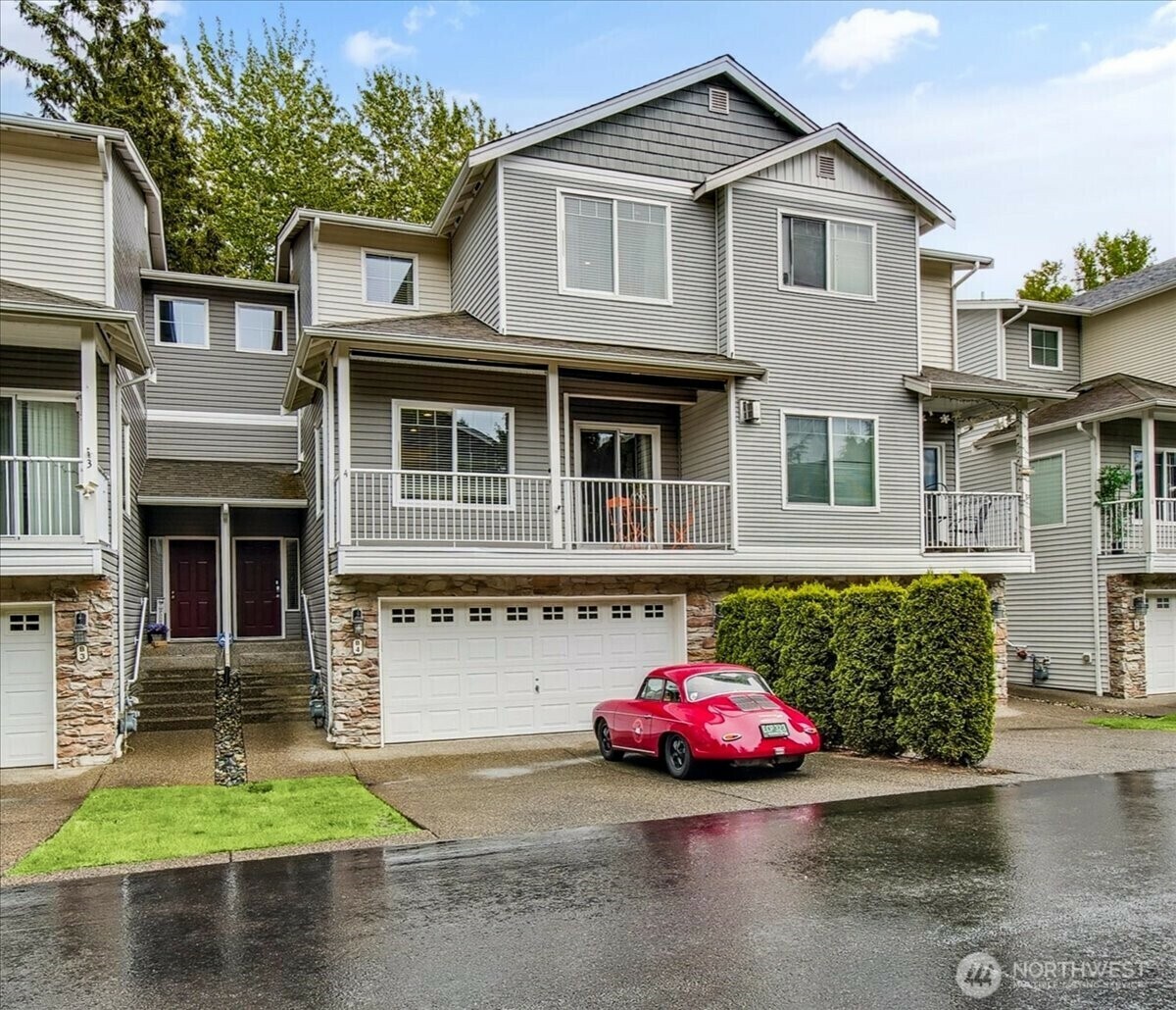 Property Photo: 9410 7th Avenue SE B4 WA 98208