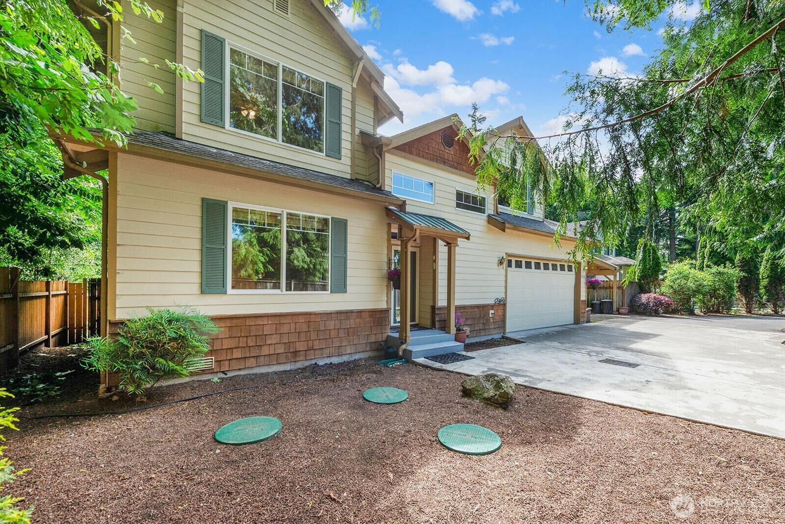Property Photo: 19830 10th Place S WA 98148