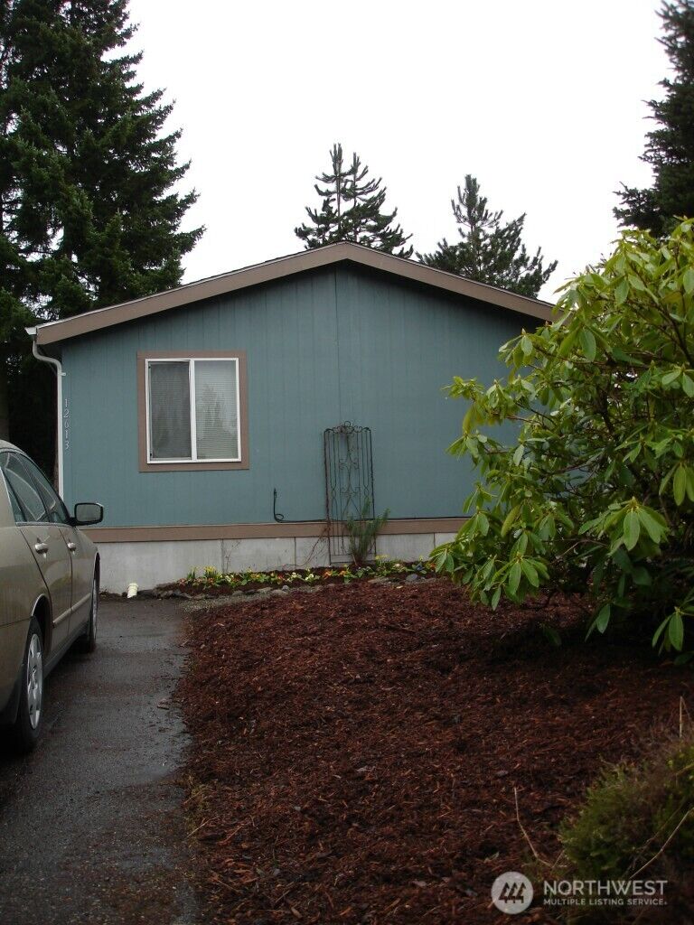 Property Photo:  12613 NE 190th Street  WA 98011 