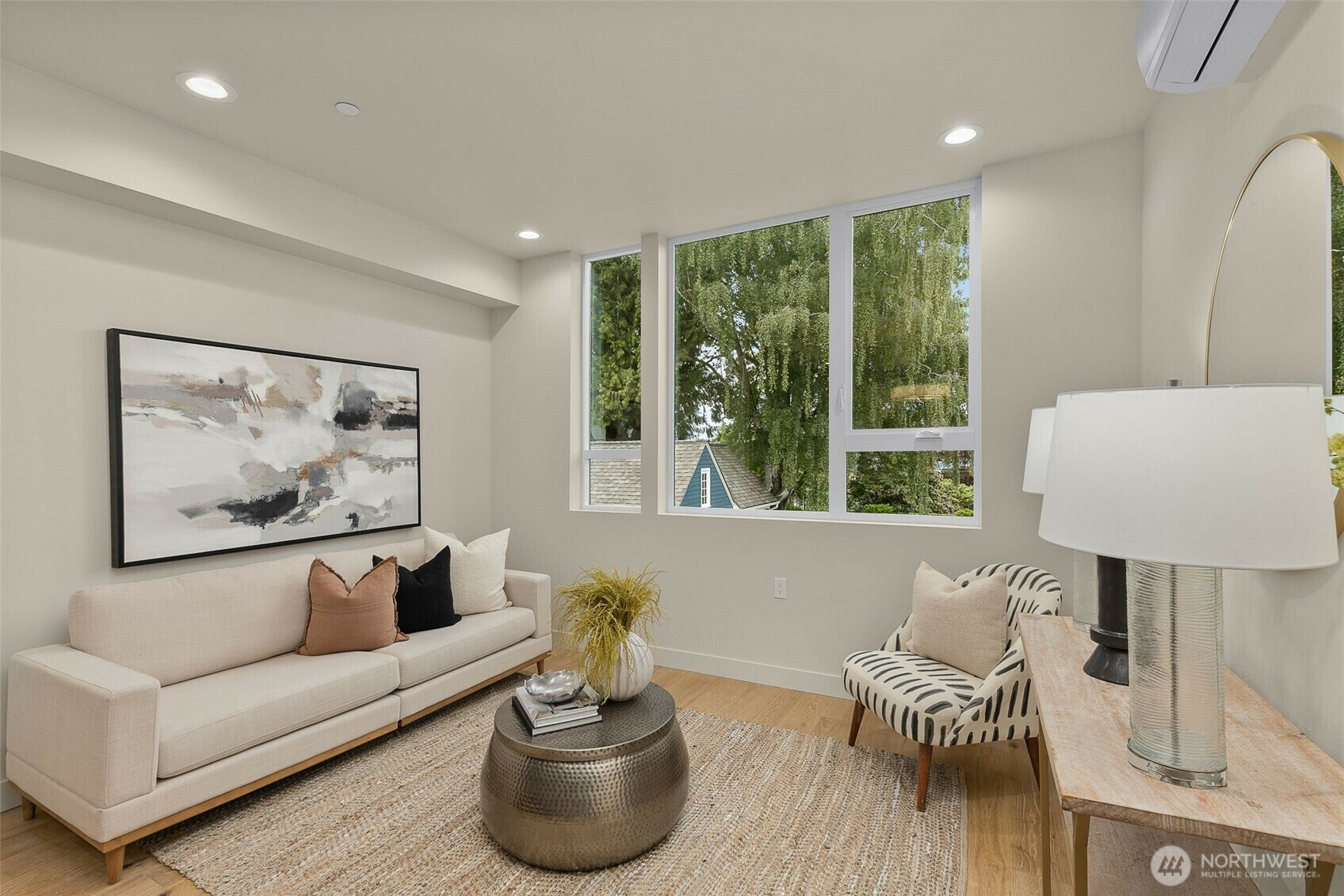 Property Photo:  1106 B  34th Avenue  WA 98122 