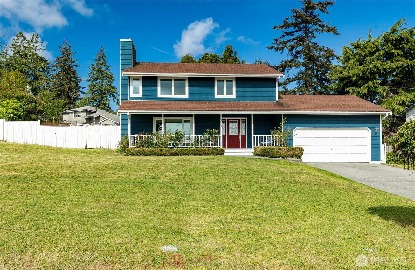 Property Photo:  2025  Baymont Drive  WA 98277 