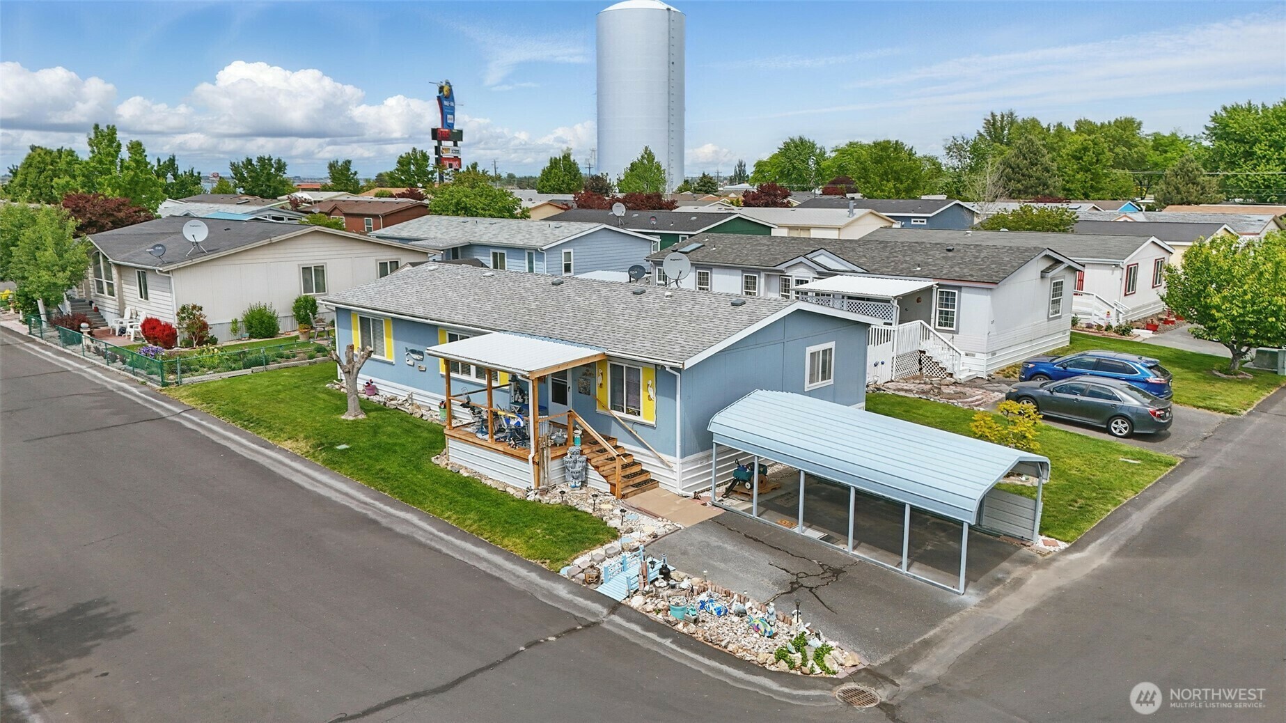 Property Photo: 3211 W Wapato Drive 26 WA 98837