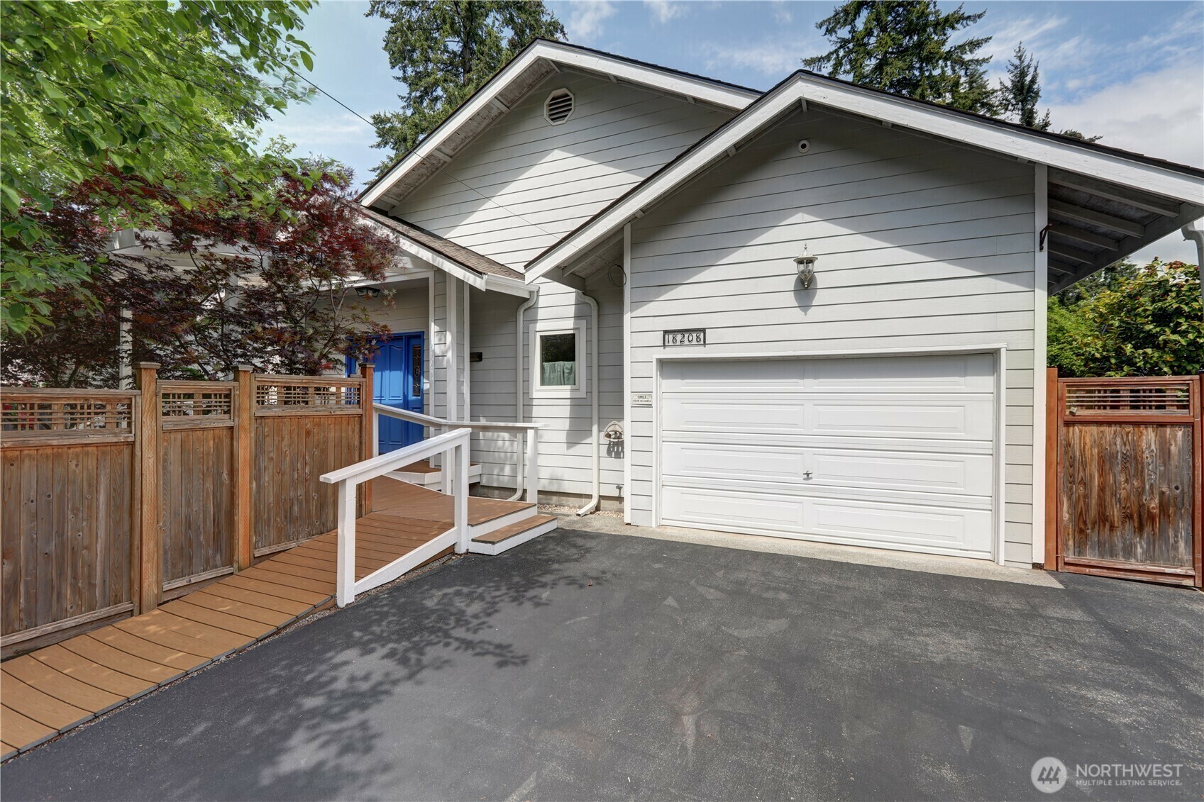 18208  25th Avenue NE  Lake Forest Park WA 98155 photo