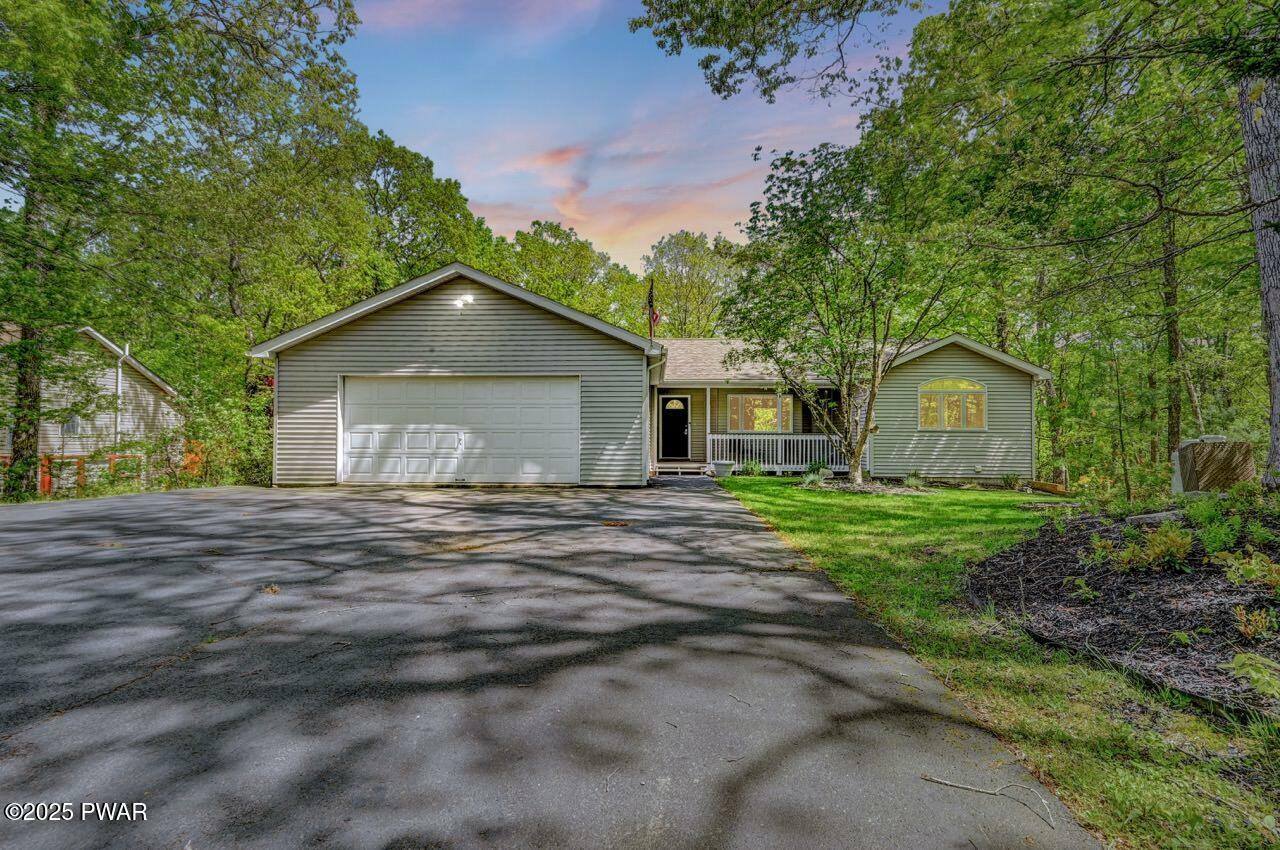Property Photo: 201 Comstock Drive PA 18428