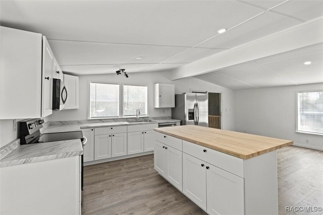 Property Photo:  4926 W Meadow Street  FL 34446 