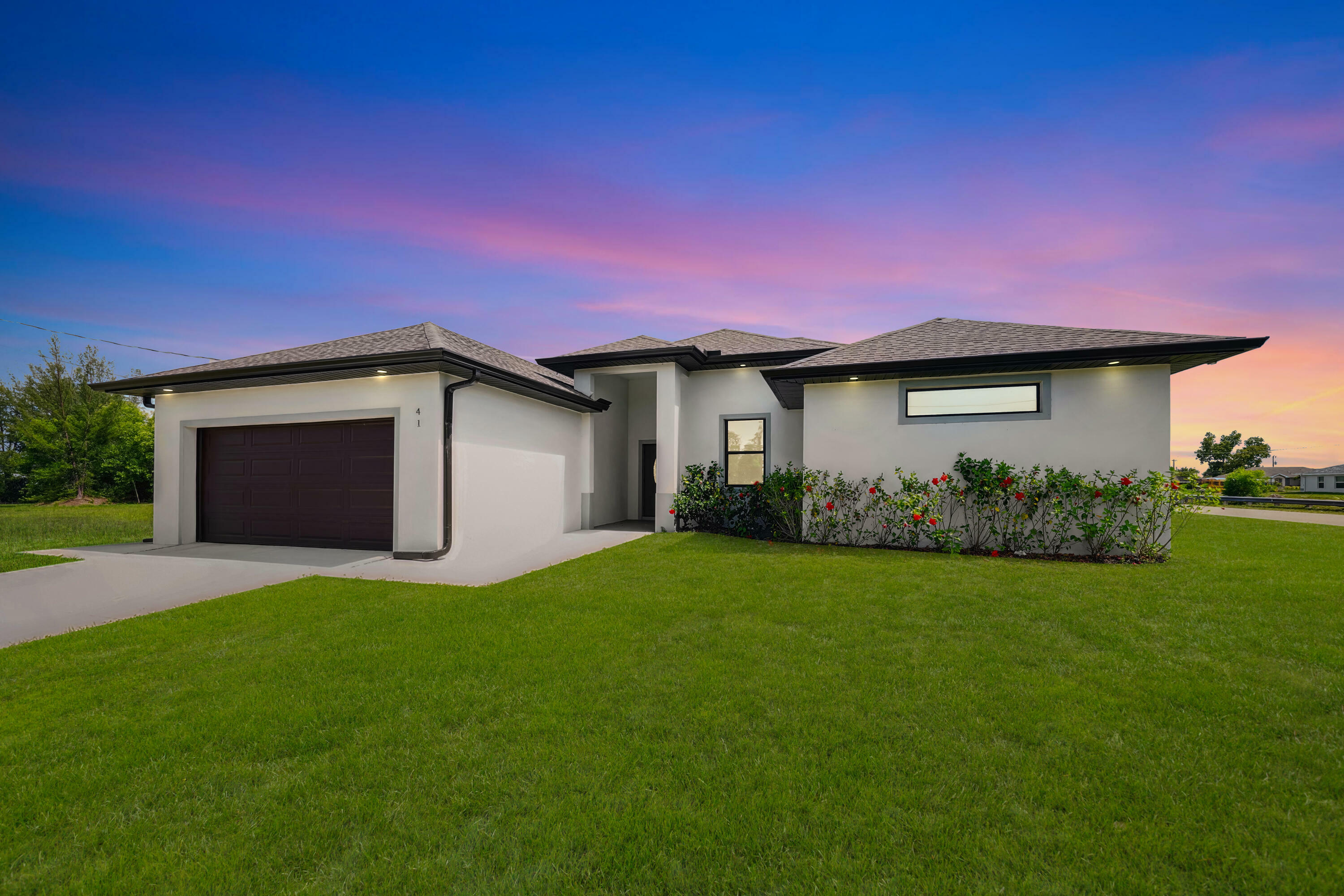 Property Photo: 418 NE 31st Ter FL 33909