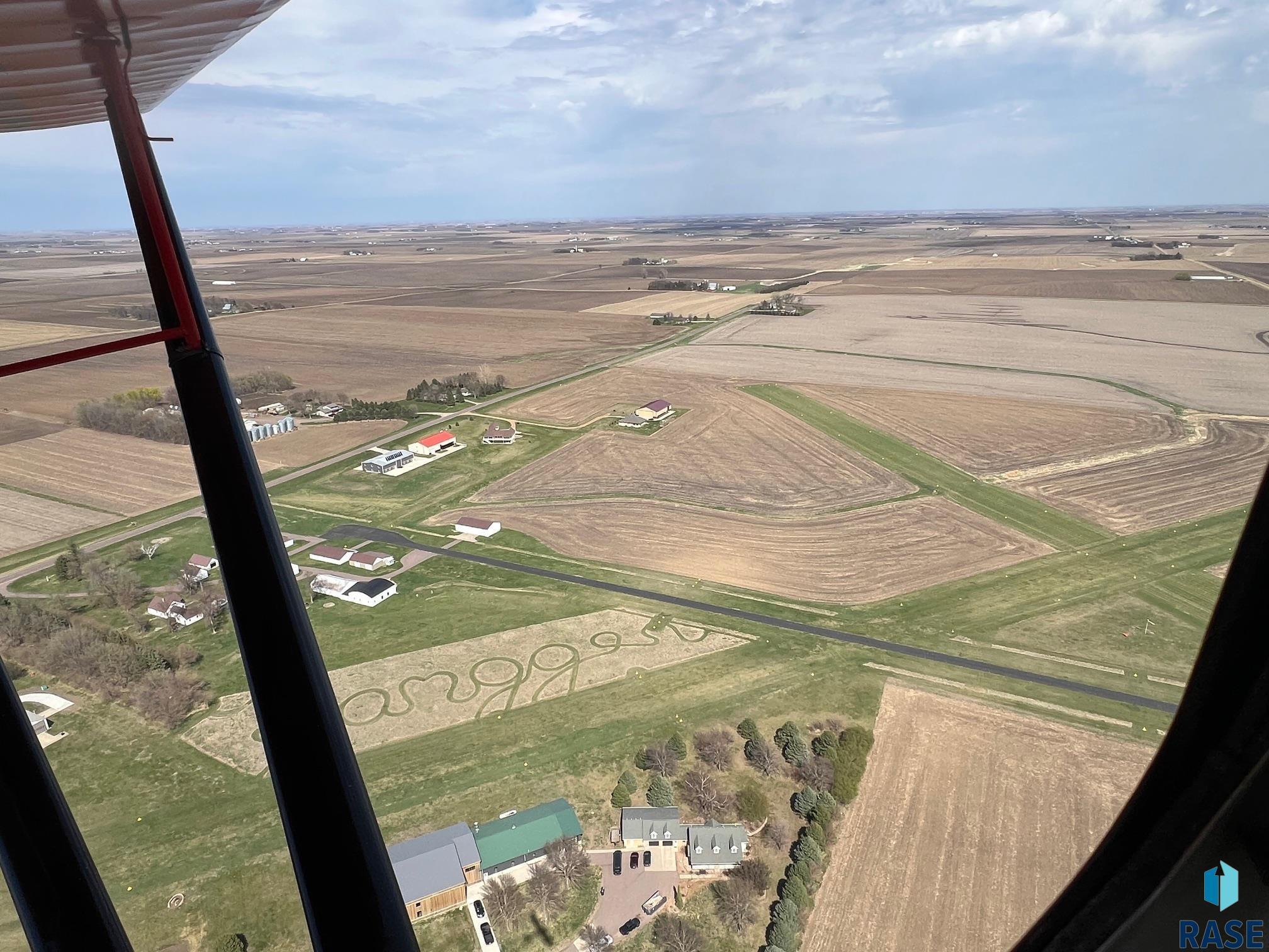 Property Photo:  1942 Airport Rd N  IA 51241 