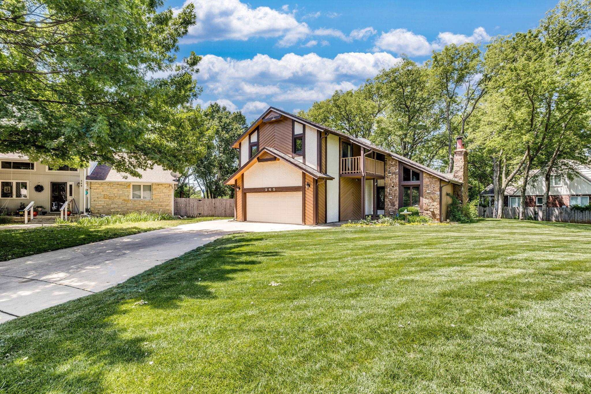 Property Photo: 265 S Gleneagles Ct KS 67209