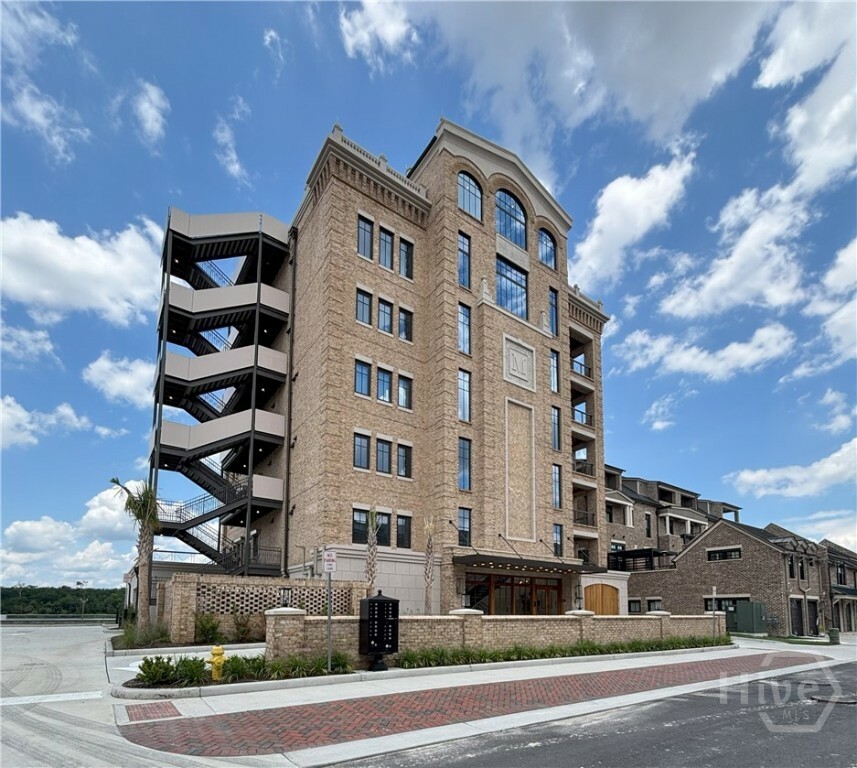 Property Photo: 440 Geo Meyer Avenue 5 GA 31401