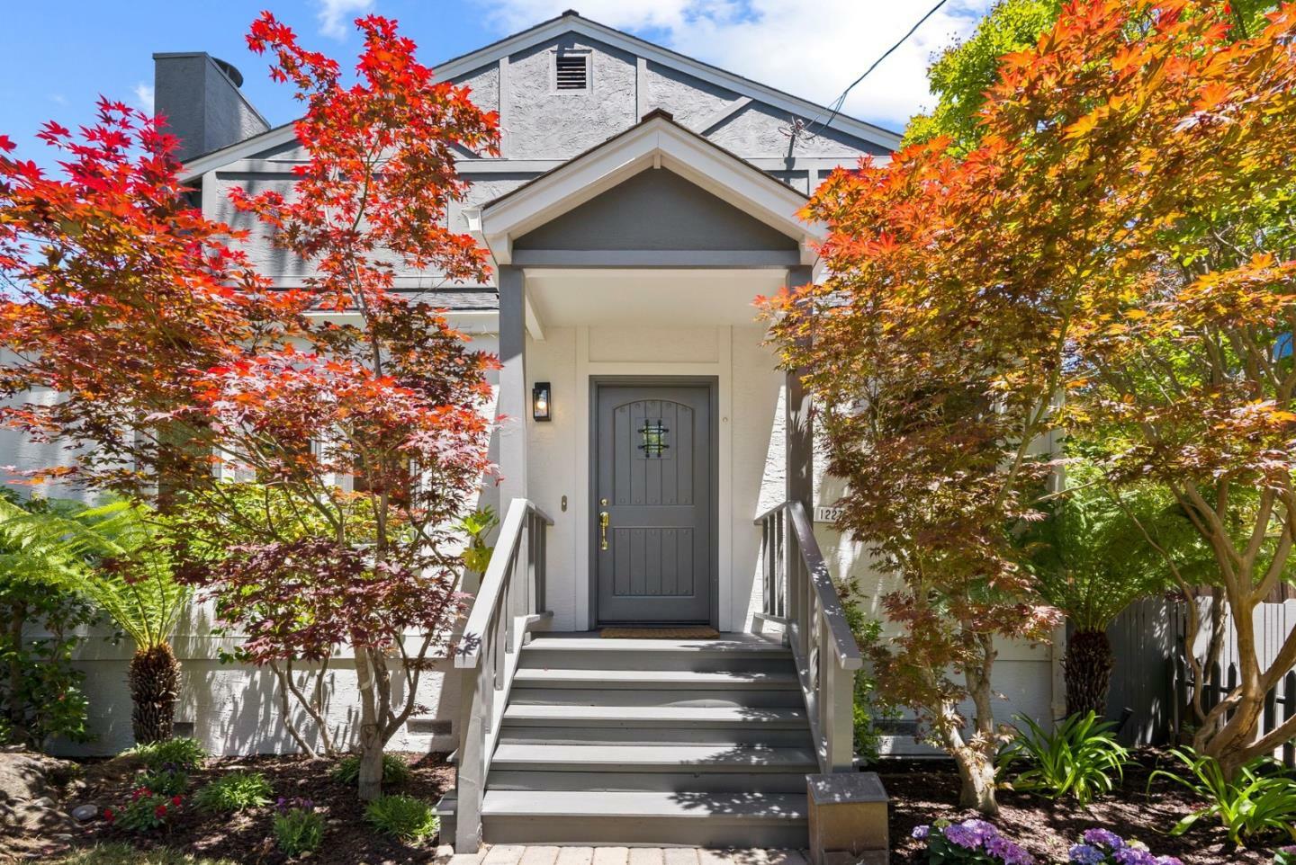 Property Photo: 1227 Oak Street CA 94402