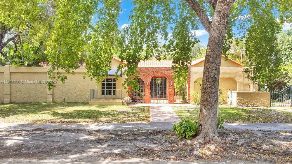 421 S Zamora Ave  Coral Gables FL 33134 photo