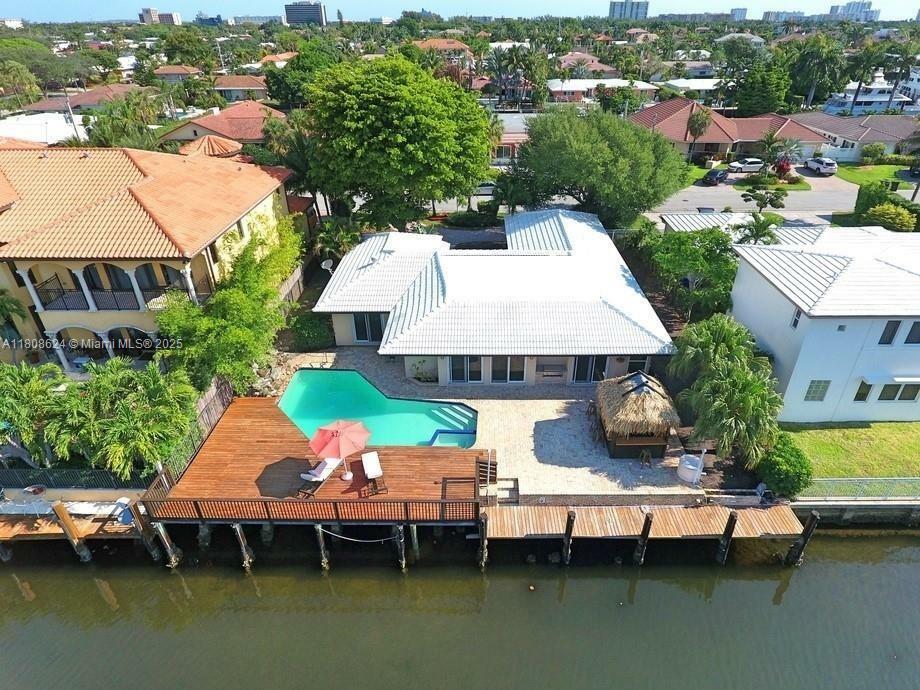 Property Photo: 3100 NE 56th Ct FL 33308