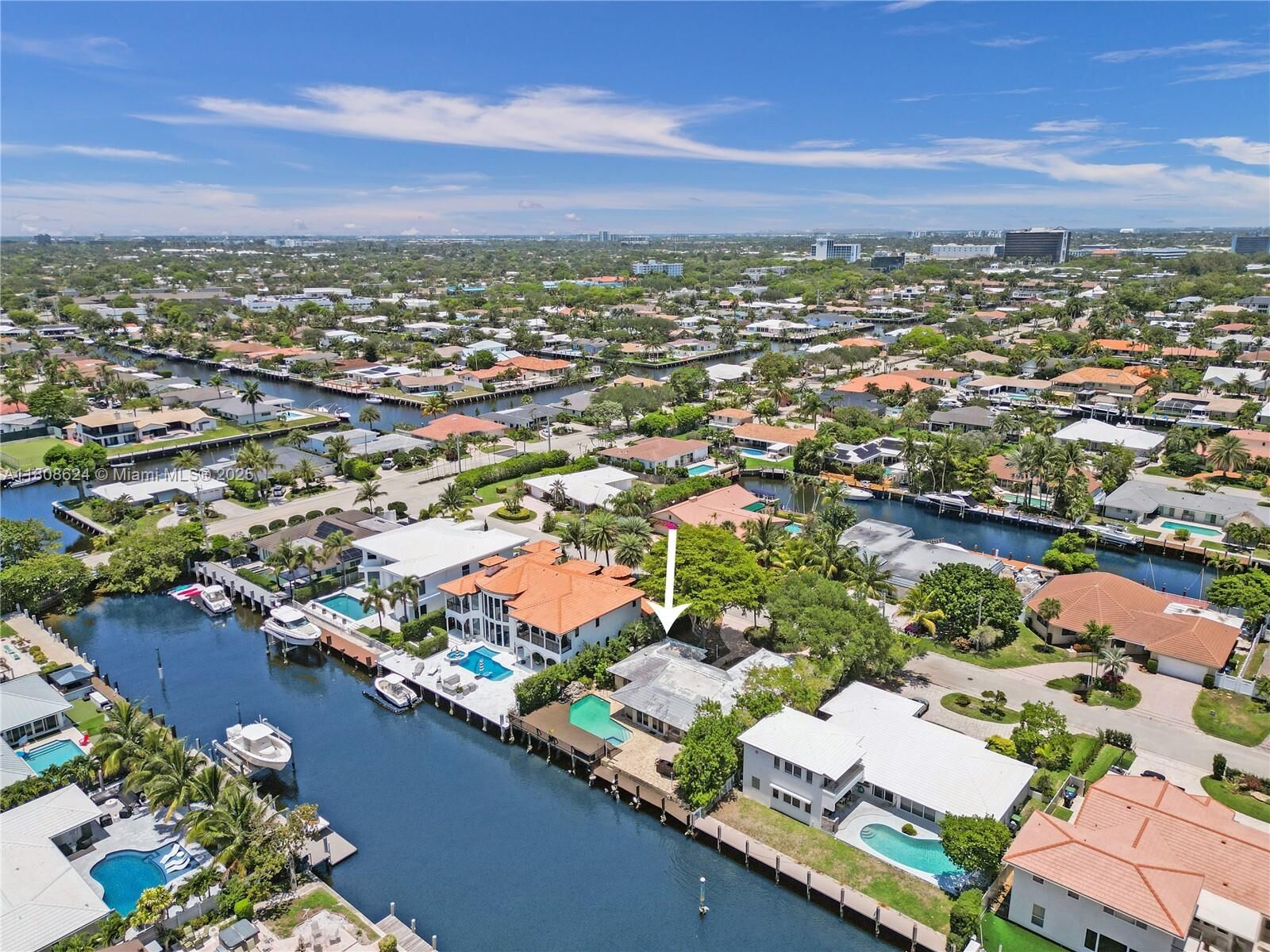 Property Photo: 3100 NE 56th Ct FL 33308
