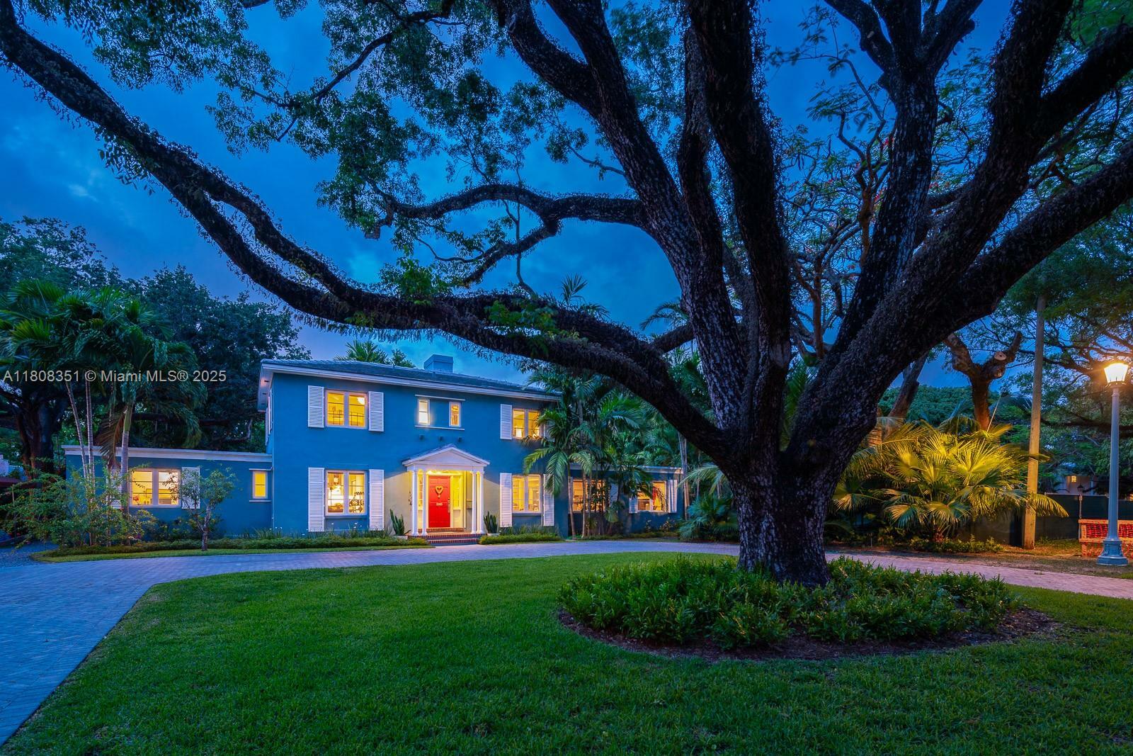 3245 Riviera Dr  Coral Gables FL 33134 photo