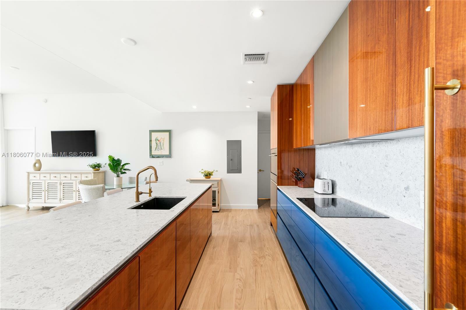 Property Photo: 2678 Tigertail Ave 713 FL 33133
