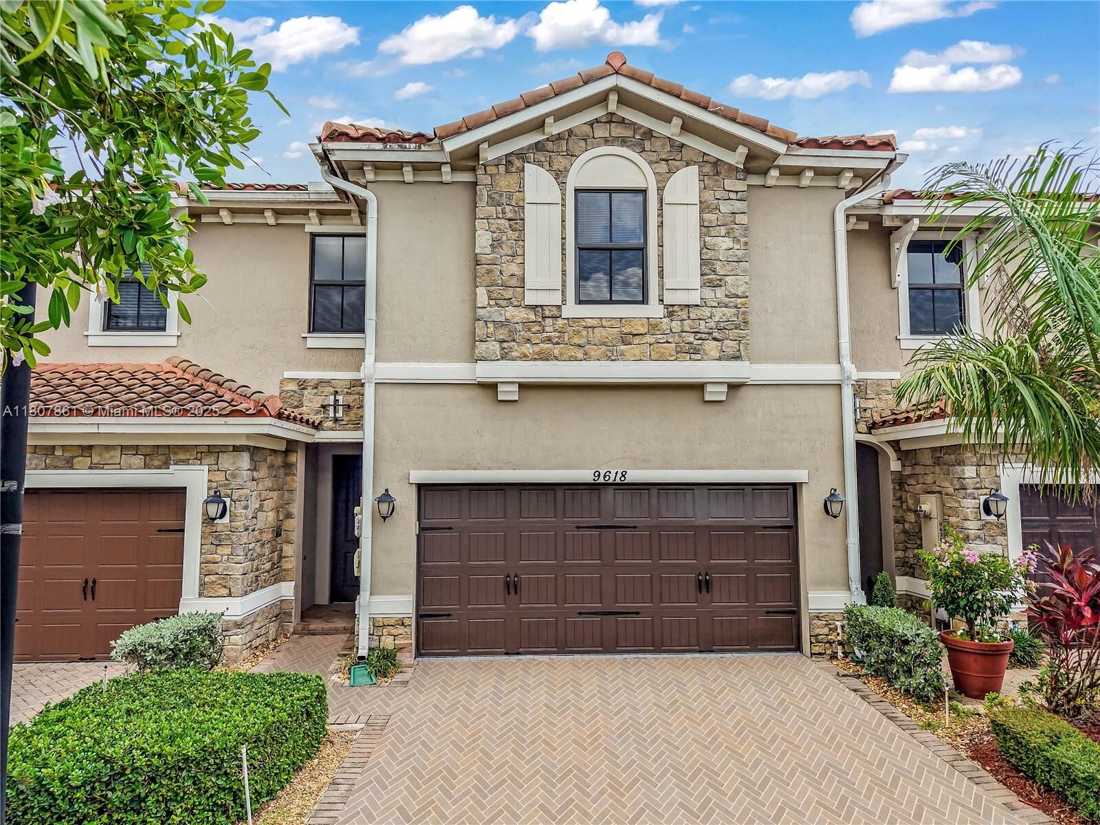 Property Photo:  9618 Waterview Way  FL 33076 