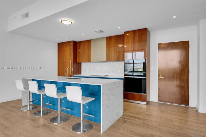 Property Photo:  2678 Tigertail Ave 402  FL 33133 