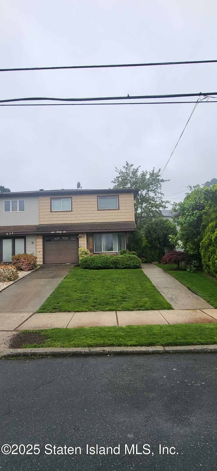 Property Photo: 636 Leverett Avenue NY 10312