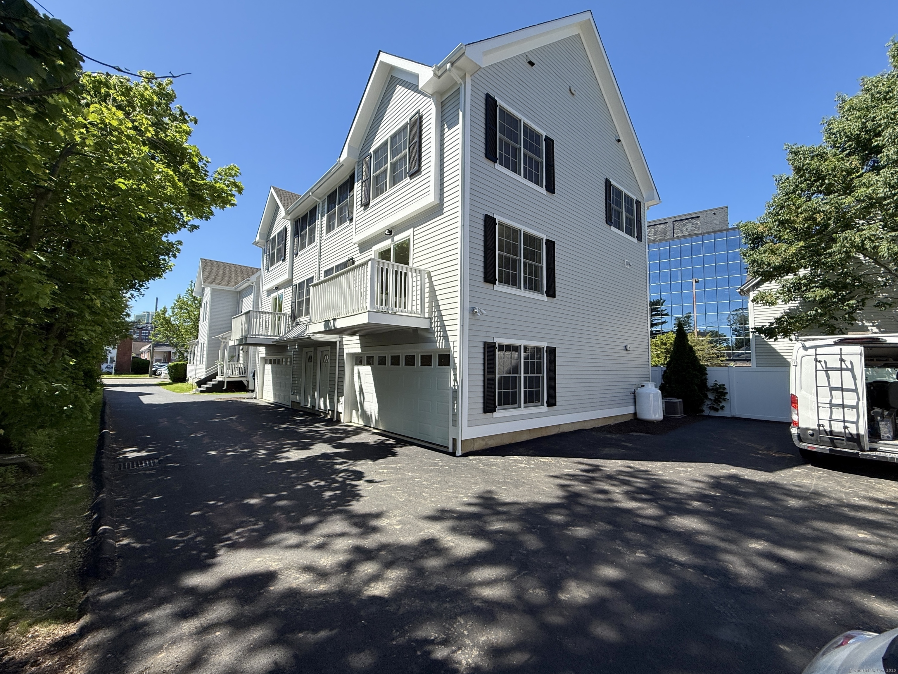 Property Photo:  24 Hoyt Street D  CT 06905 