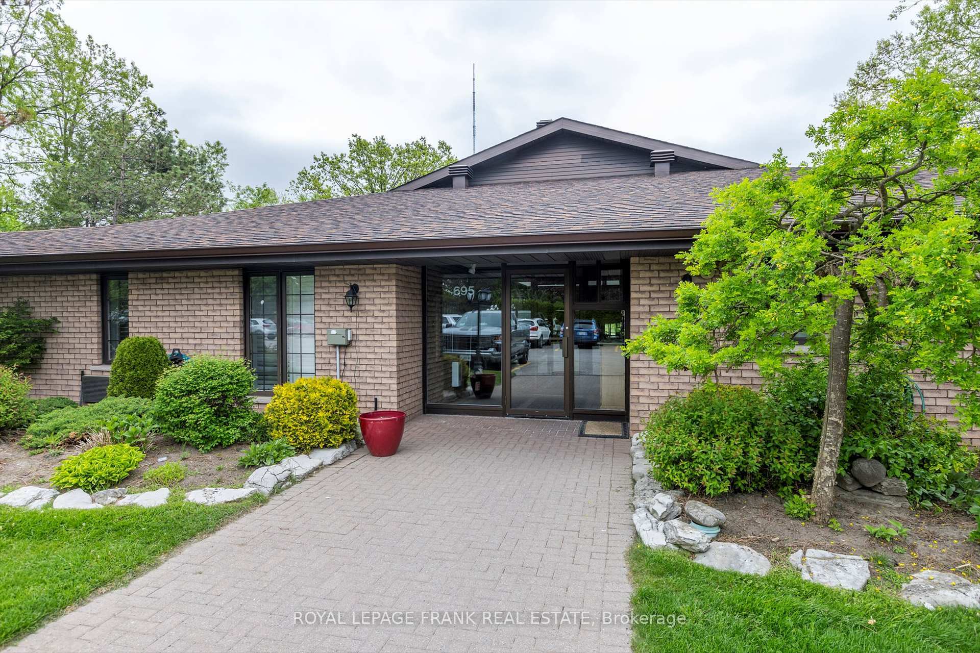 Property Photo: 695 Whitaker Street 4 ON K9H 7K3
