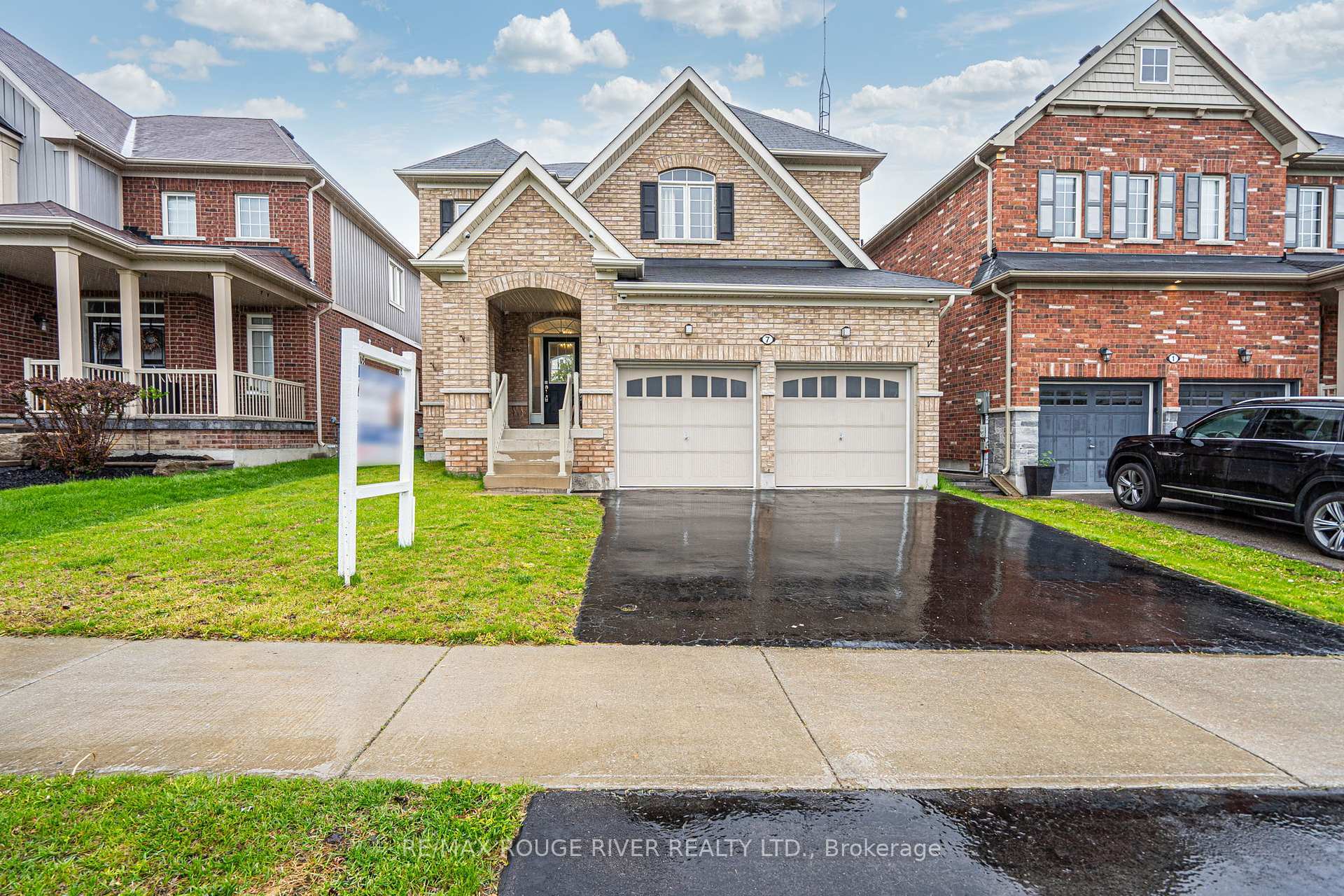 Property Photo: 7 Edwin Carr Street ON L1C 0R8